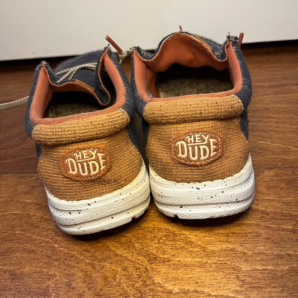 Hey Dude Kids' Charcoal Moccasins - Picture 4 of 6
